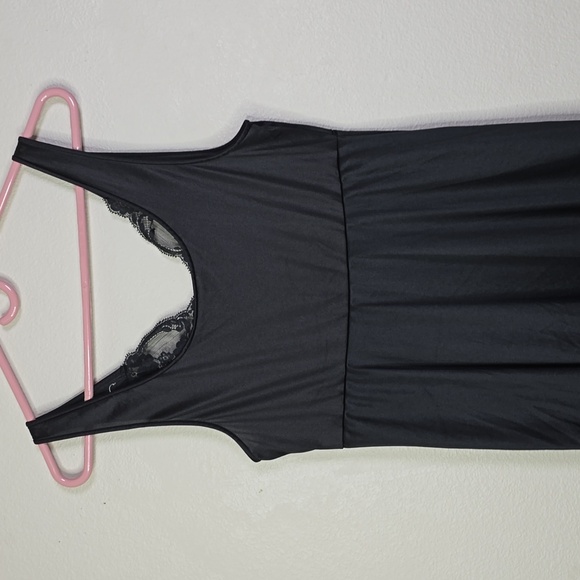 Vanity Fair Black Lace Trim Chemise with V-Neckline Size 36 - Picture 7 of 9